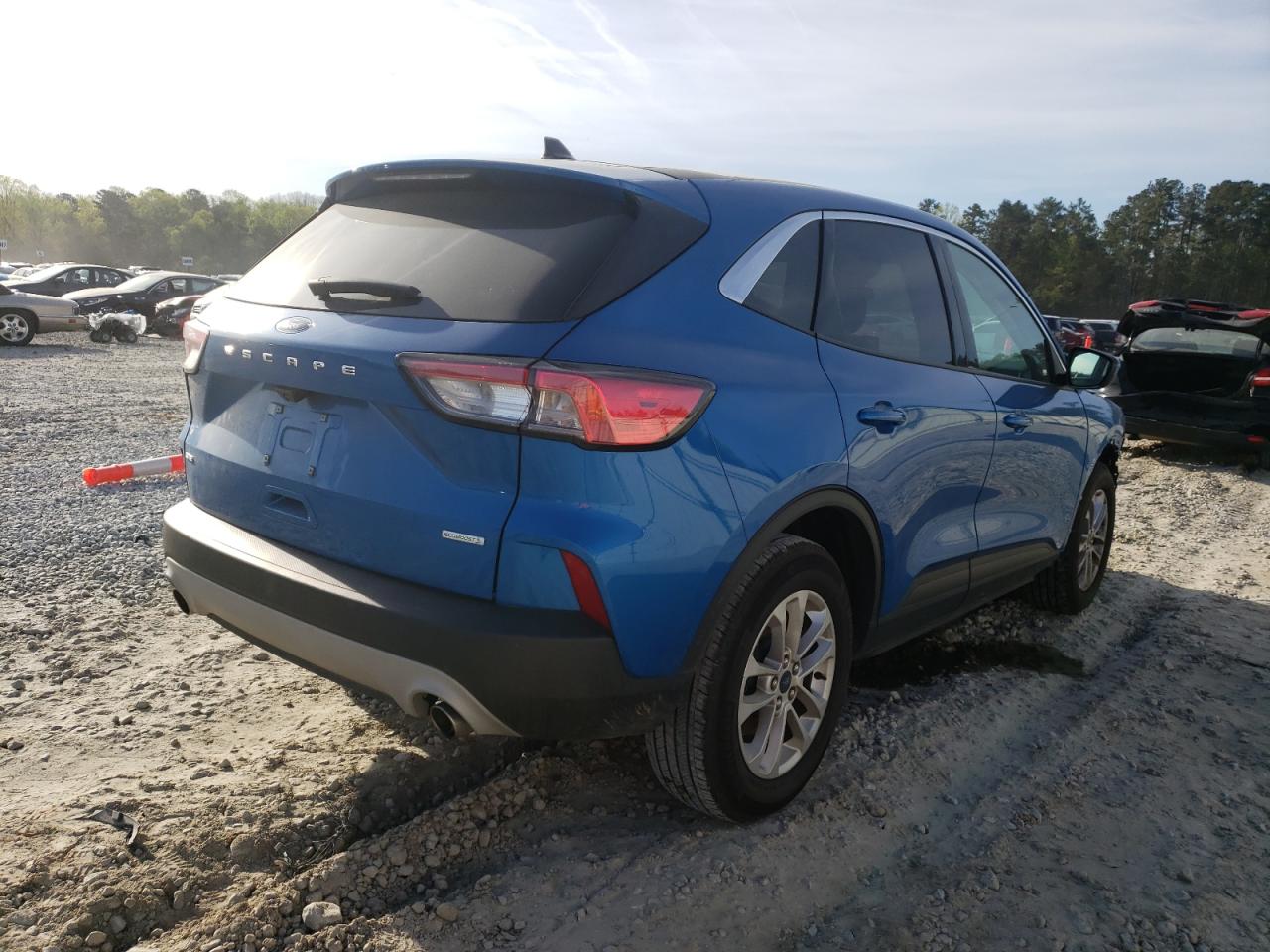 Photo 4 from auction – 2020 FORD ESCAPE SE with VIN 1FMCU0G68LUA21697