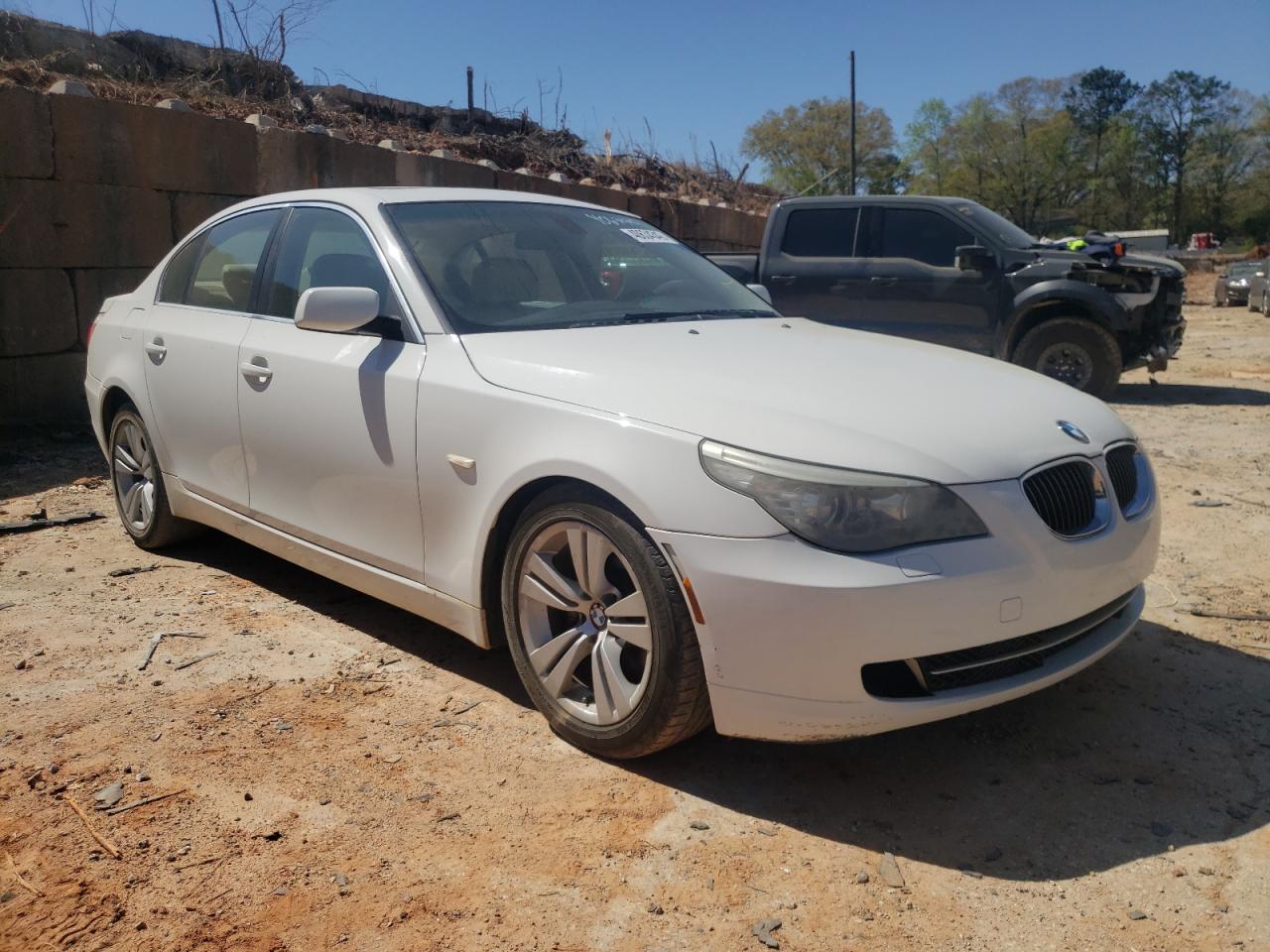 BMW 528 I 2009 with VIN WBANU53549C122402 - Photo from auction