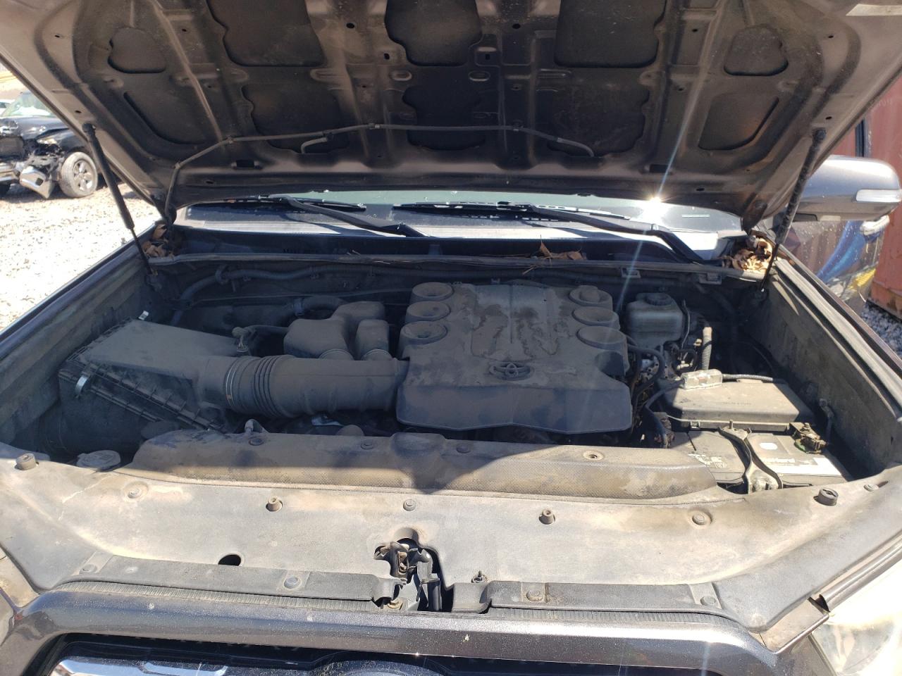 Photo 7 from auction – 2010 TOYOTA 4RUNNER SR with VIN JTEZU5JR8A5001516