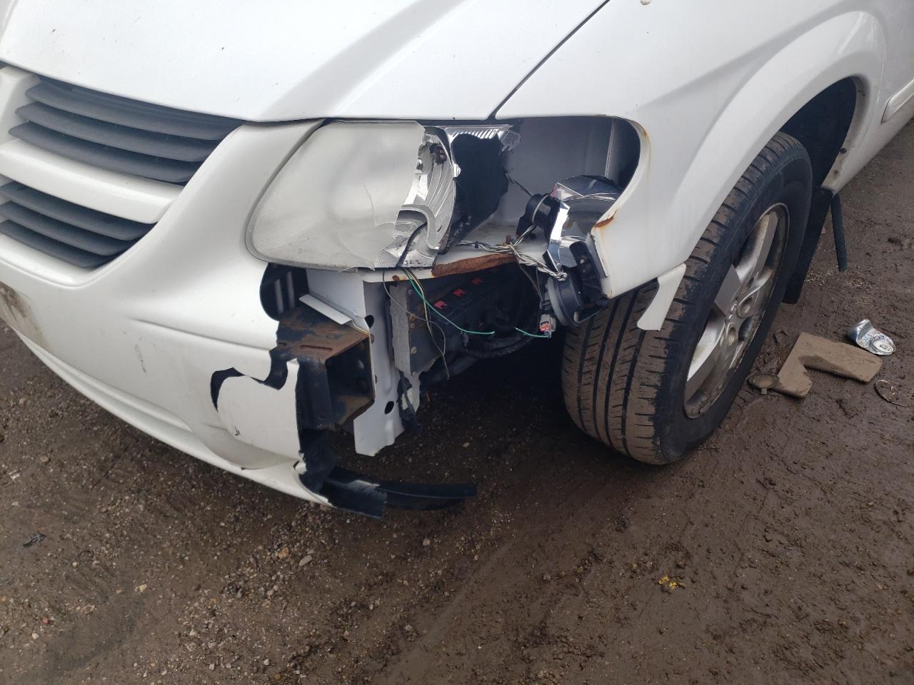 Photo 9 from auction – 2006 DODGE GRAND CARA with VIN 2D4GP44L76R914477