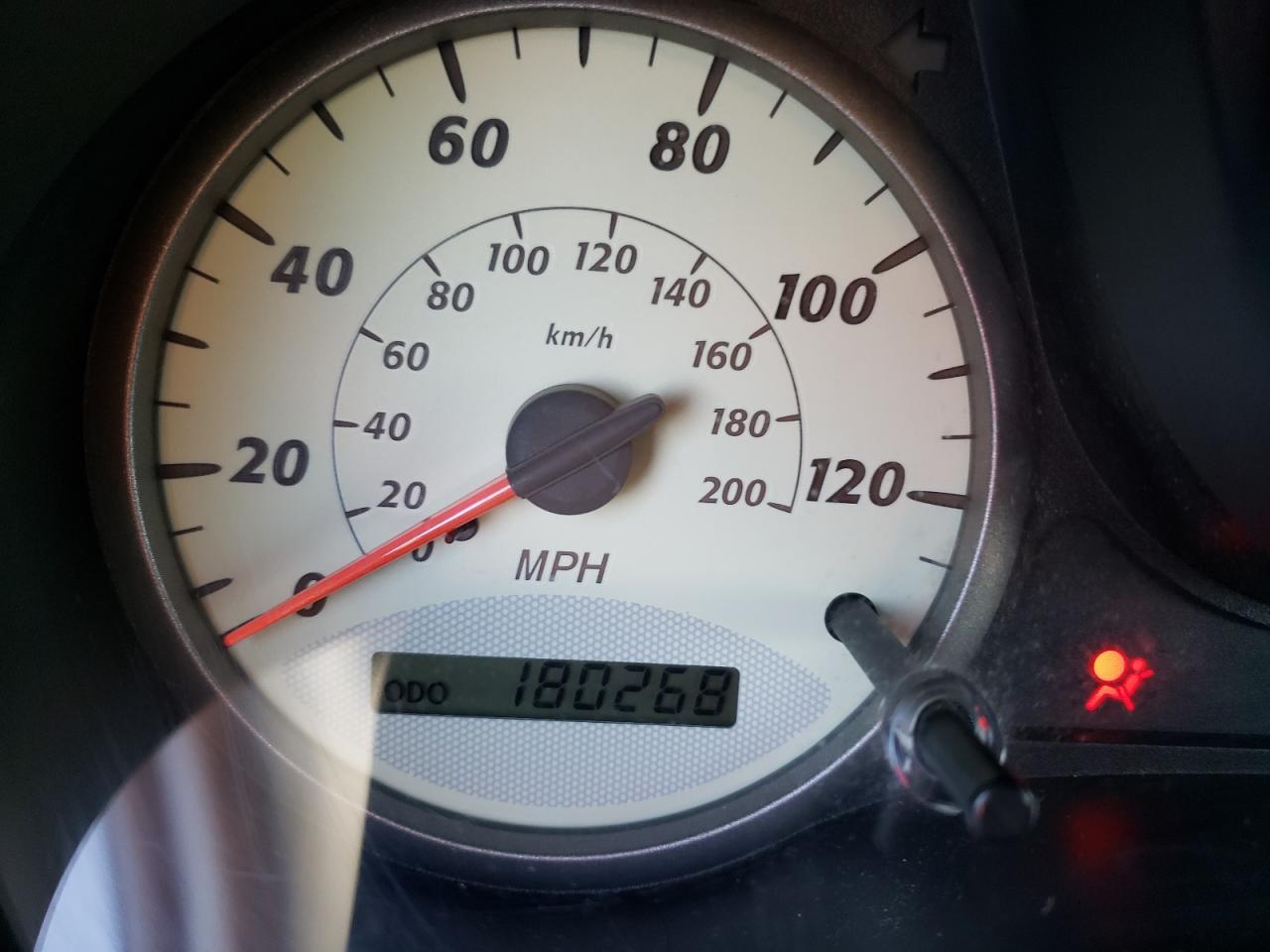 Photo 8 from auction – 2002 TOYOTA RAV4 with VIN JTEHH20VX26065355