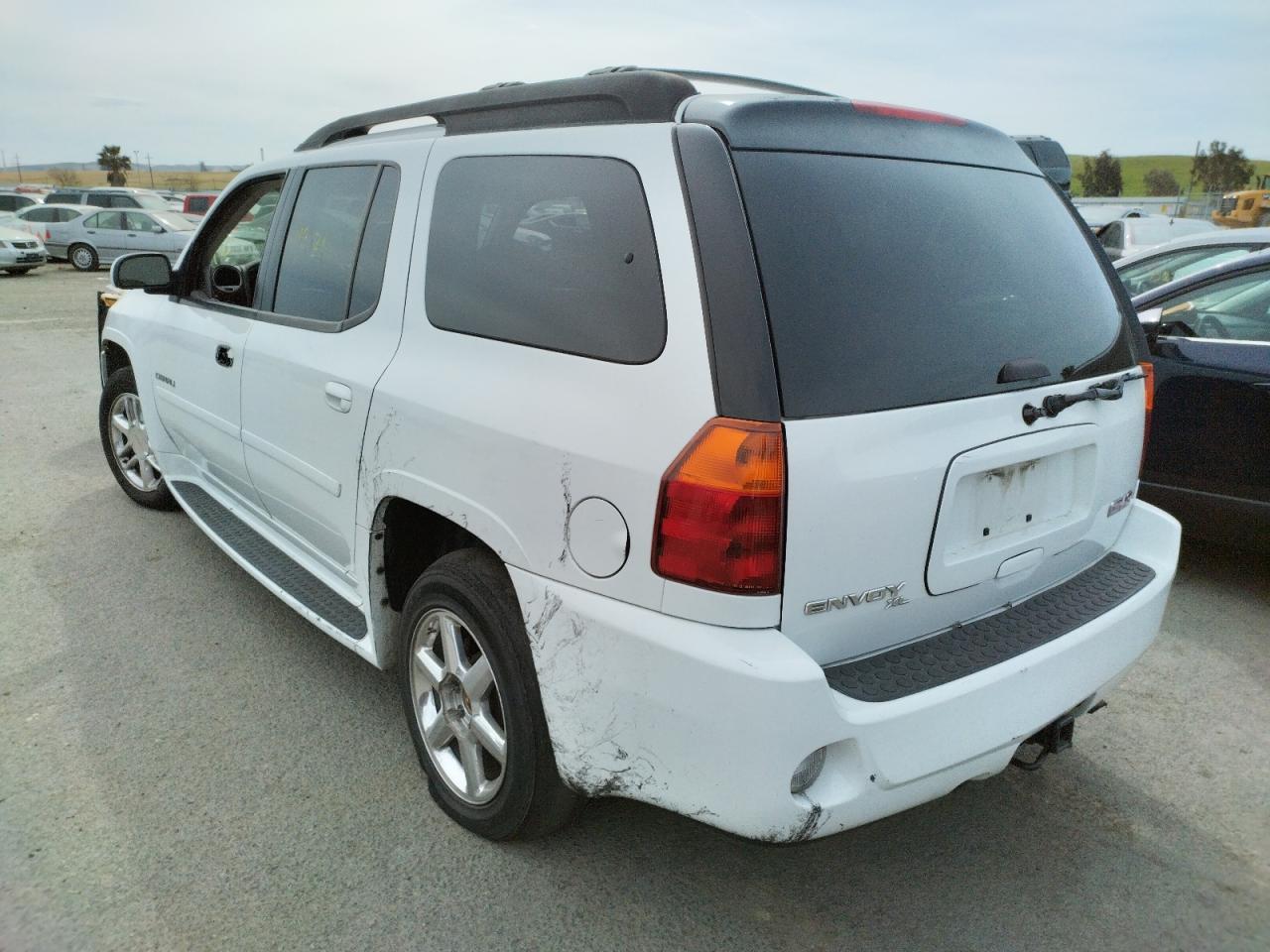Photo 3 from auction – 2006 GMC ENVOY DENA with VIN 1GKET66M766147890