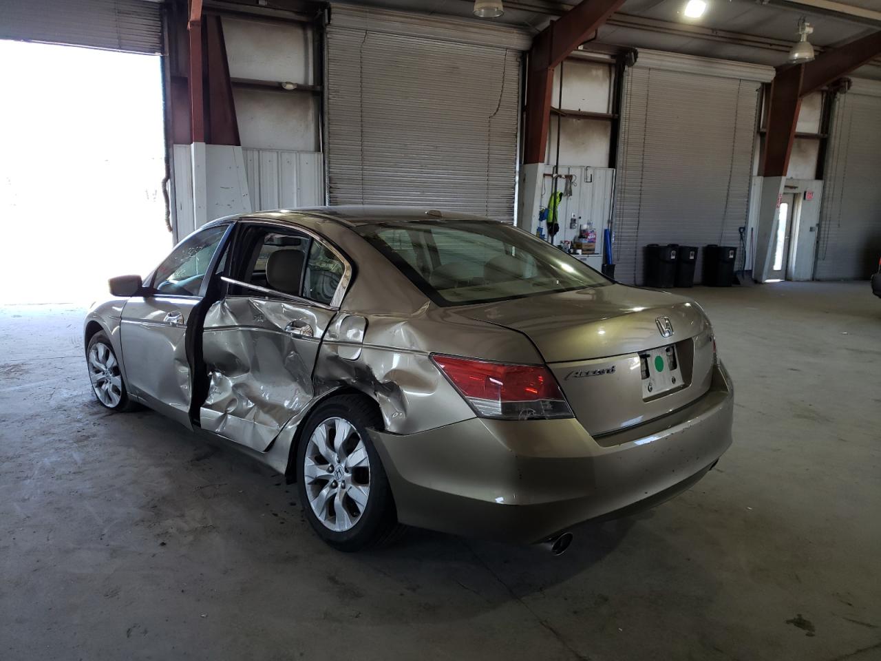 Photo 3 from auction – 2010 HONDA ACCORD EXL with VIN 1HGCP3F86AA007622