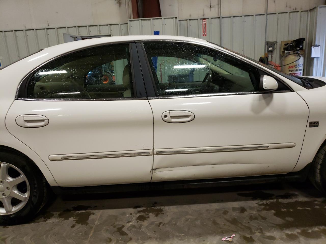Photo 9 from auction – 2002 MERCURY SABLE LS P with VIN 1MEFM55S52G629137