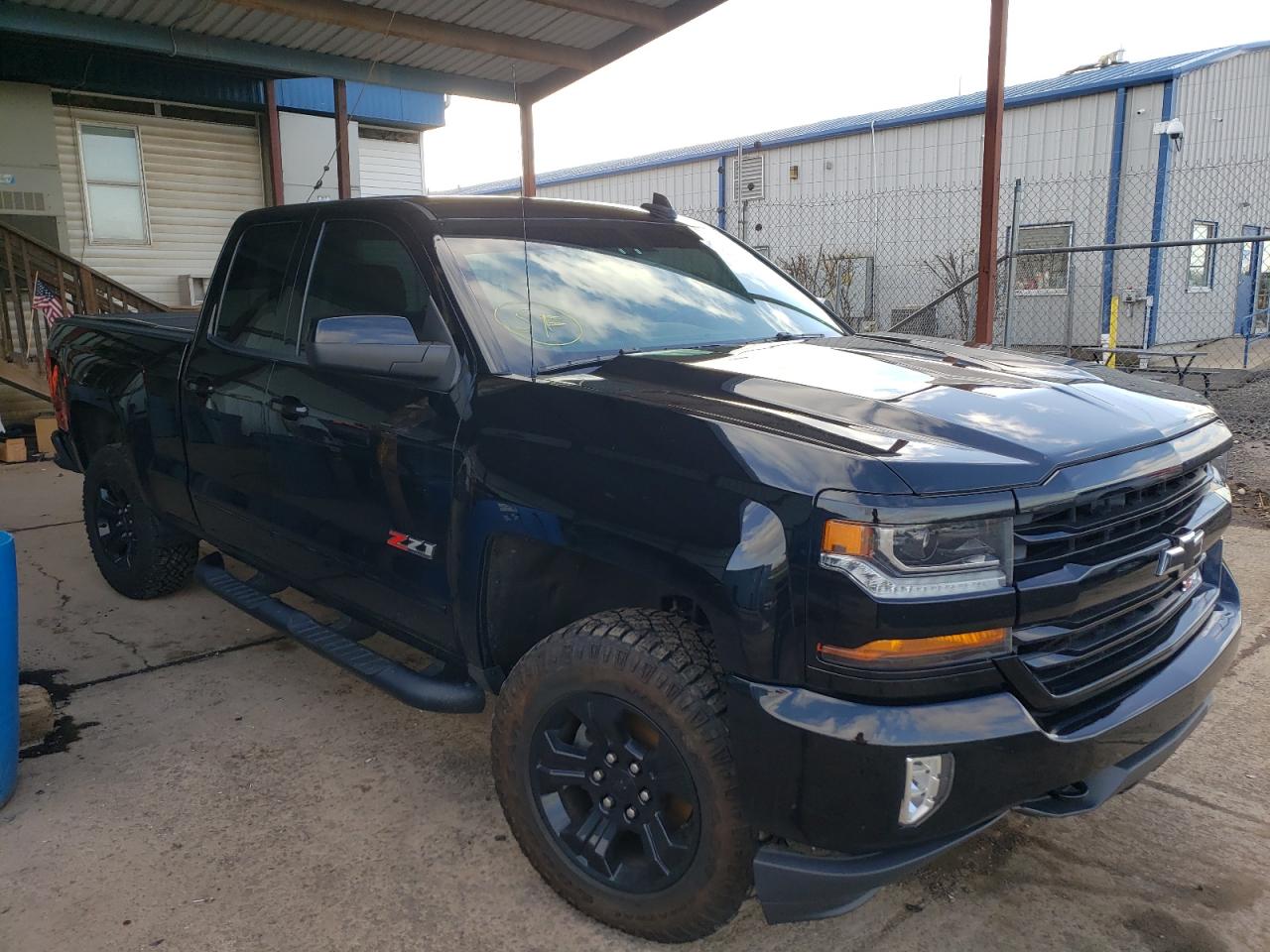 CHEVROLET SILVERADO 2017 with VIN 1GCVKREC2HZ256039 - Photo from auction