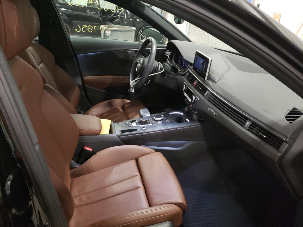 Photo 5 from auction – 2019 AUDI A4 PREMIUM with VIN WAUENAF42KA028884