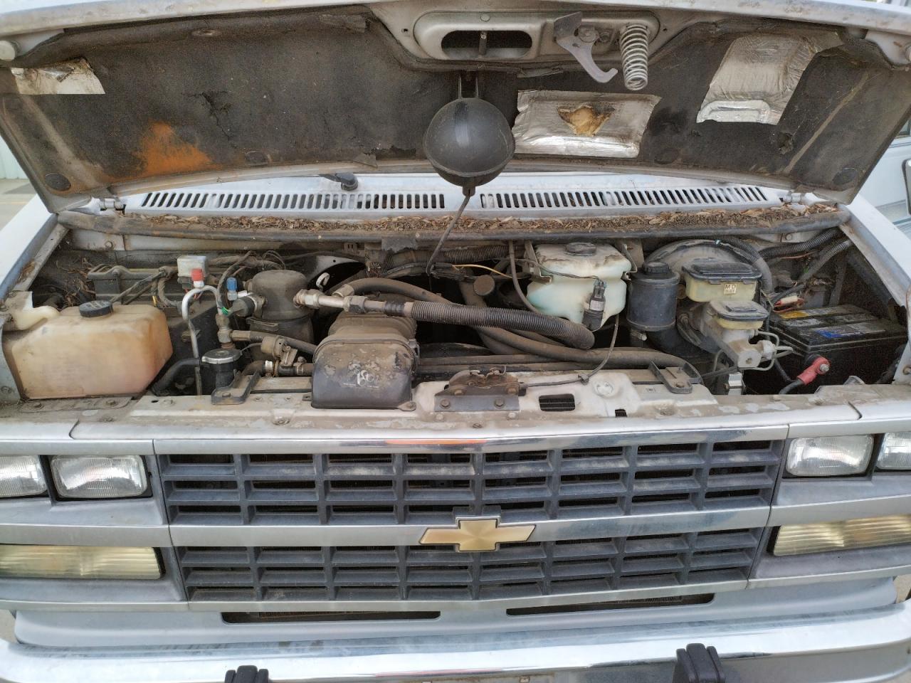 Photo 7 from auction – 1992 CHEVROLET G20 with VIN 1GBEG25K6N7118385