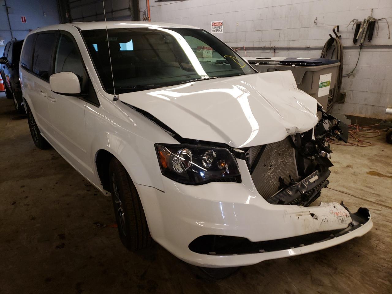 Photo 1 from auction – 2018 DODGE GRAND CARA with VIN 2C4RDGCG0JR134477