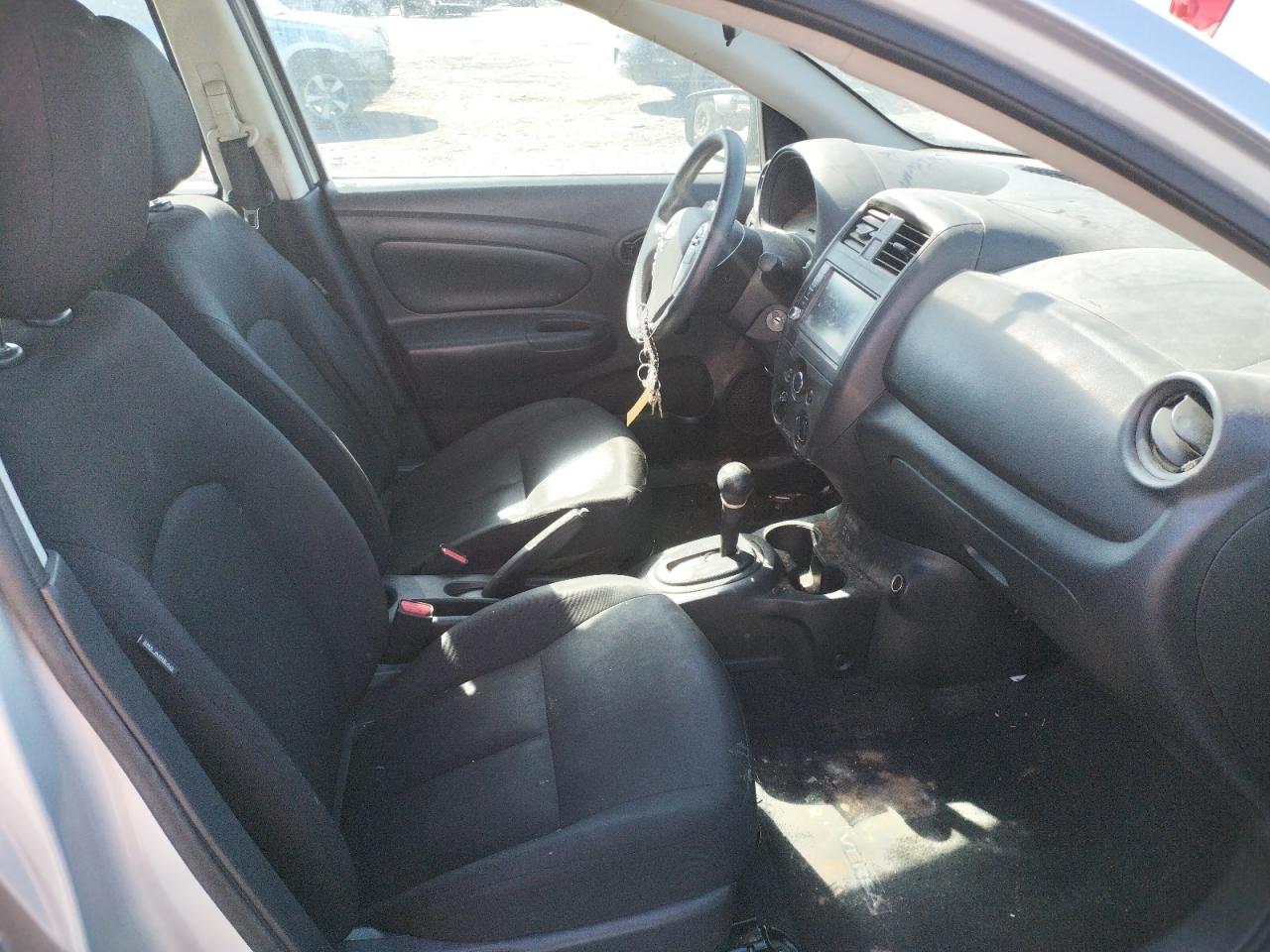Photo 5 from auction – 2019 NISSAN VERSA S with VIN 3N1CN7AP7KL877502