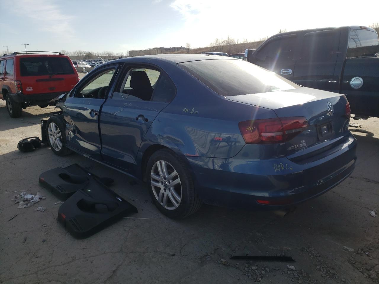 Photo 3 from auction – 2017 VOLKSWAGEN JETTA S with VIN 3VW2B7AJ8HM239613