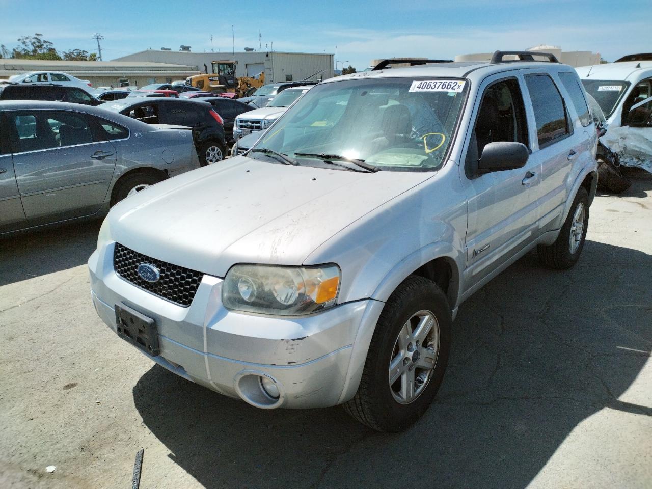 Photo 2 from auction – 2007 FORD ESCAPE with VIN 1FMCU49H67KA42653