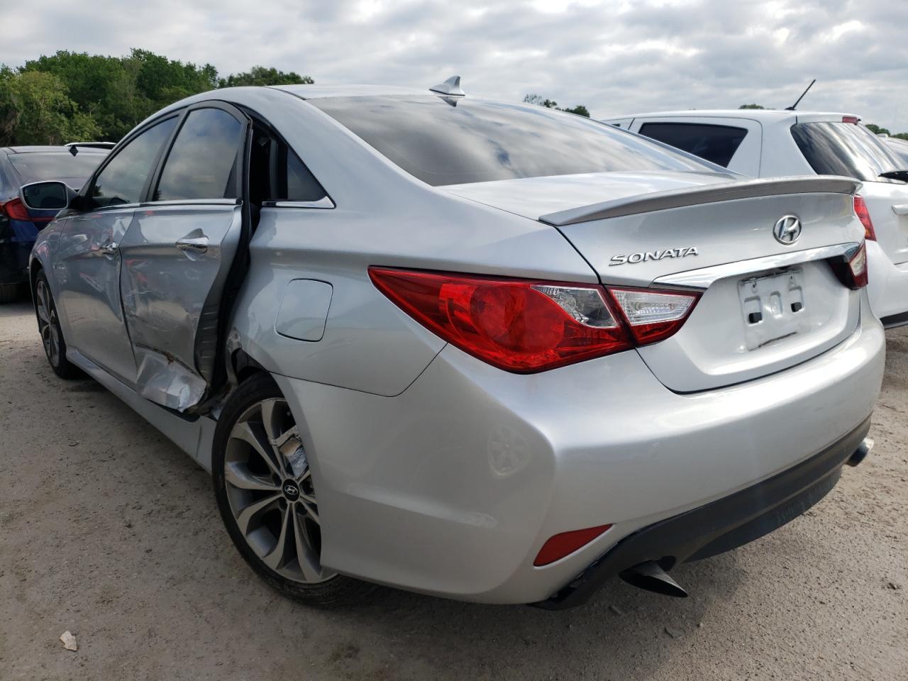 Photo 3 from auction – 2014 HYUNDAI SONATA SE with VIN 5NPEC4AC9EH844612