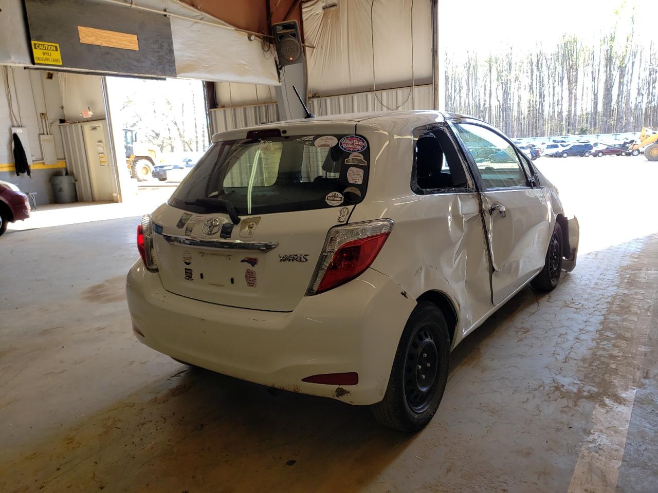 Photo 4 from auction – 2013 TOYOTA YARIS with VIN JTDJTUD31DD572460