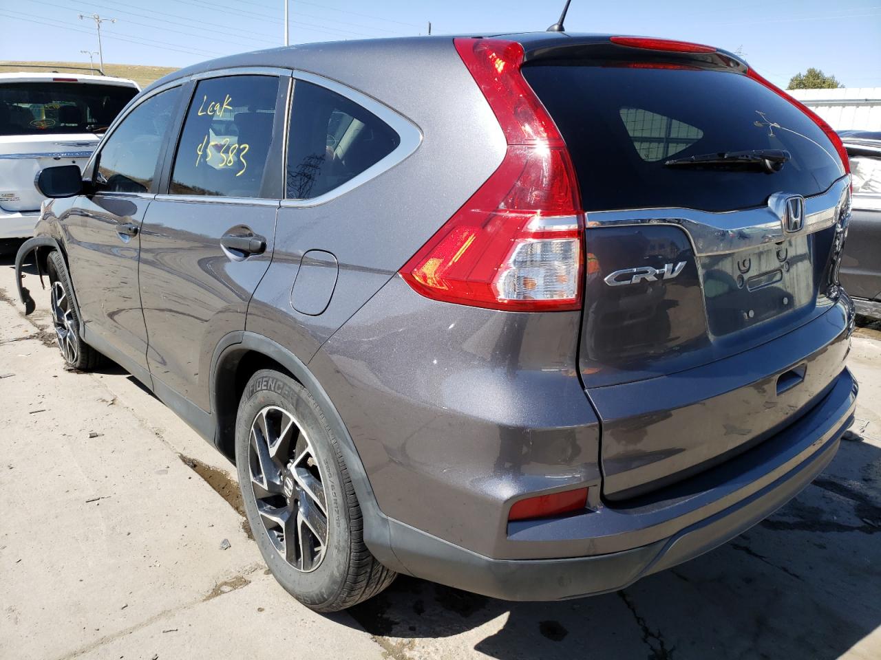 Photo 3 from auction – 2016 HONDA CR-V SE with VIN 2HKRM4H49GH689799