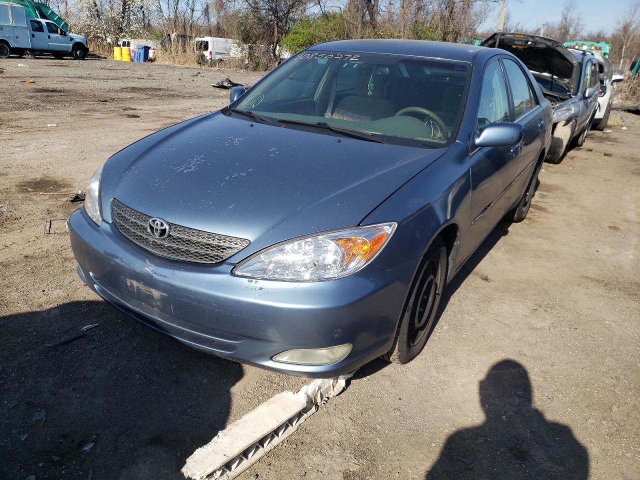 Photo 2 from auction – 2004 TOYOTA CAMRY LE with VIN 4T1BE30K54U885402