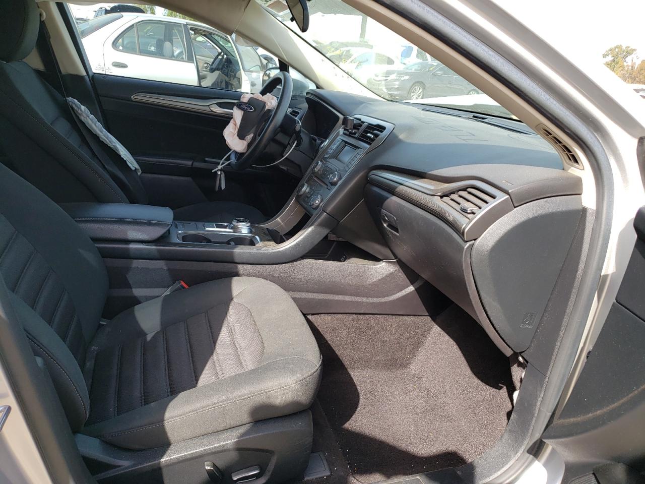 Photo 5 from auction – 2017 FORD FUSION SE with VIN 3FA6P0H79HR195590