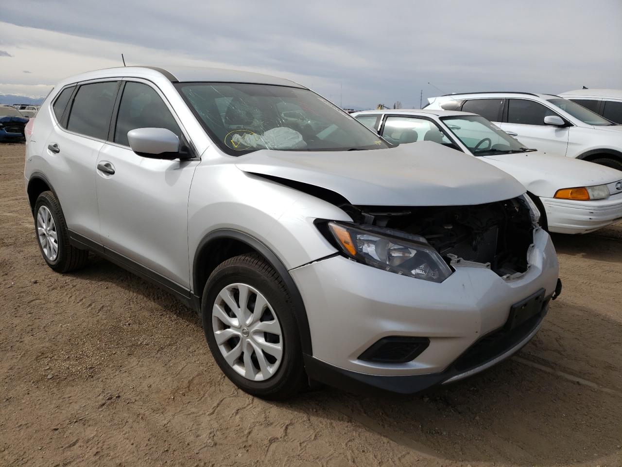NISSAN ROGUE S 2016 with VIN KNMAT2MV1GP737352 - Photo from auction