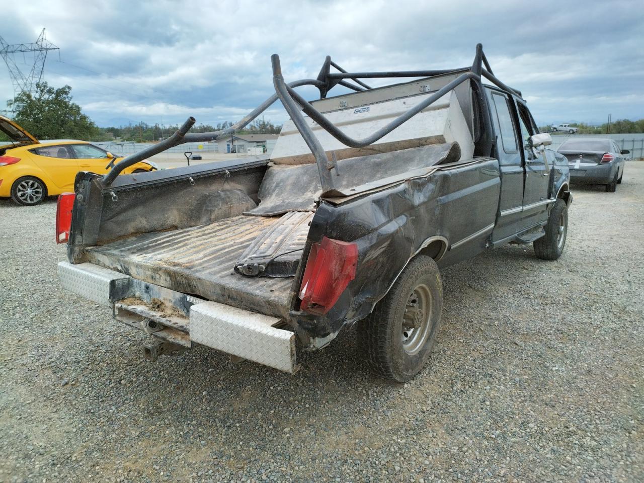 Photo 4 from auction – 1997 FORD F250 with VIN 1FTHX26FXVED11905