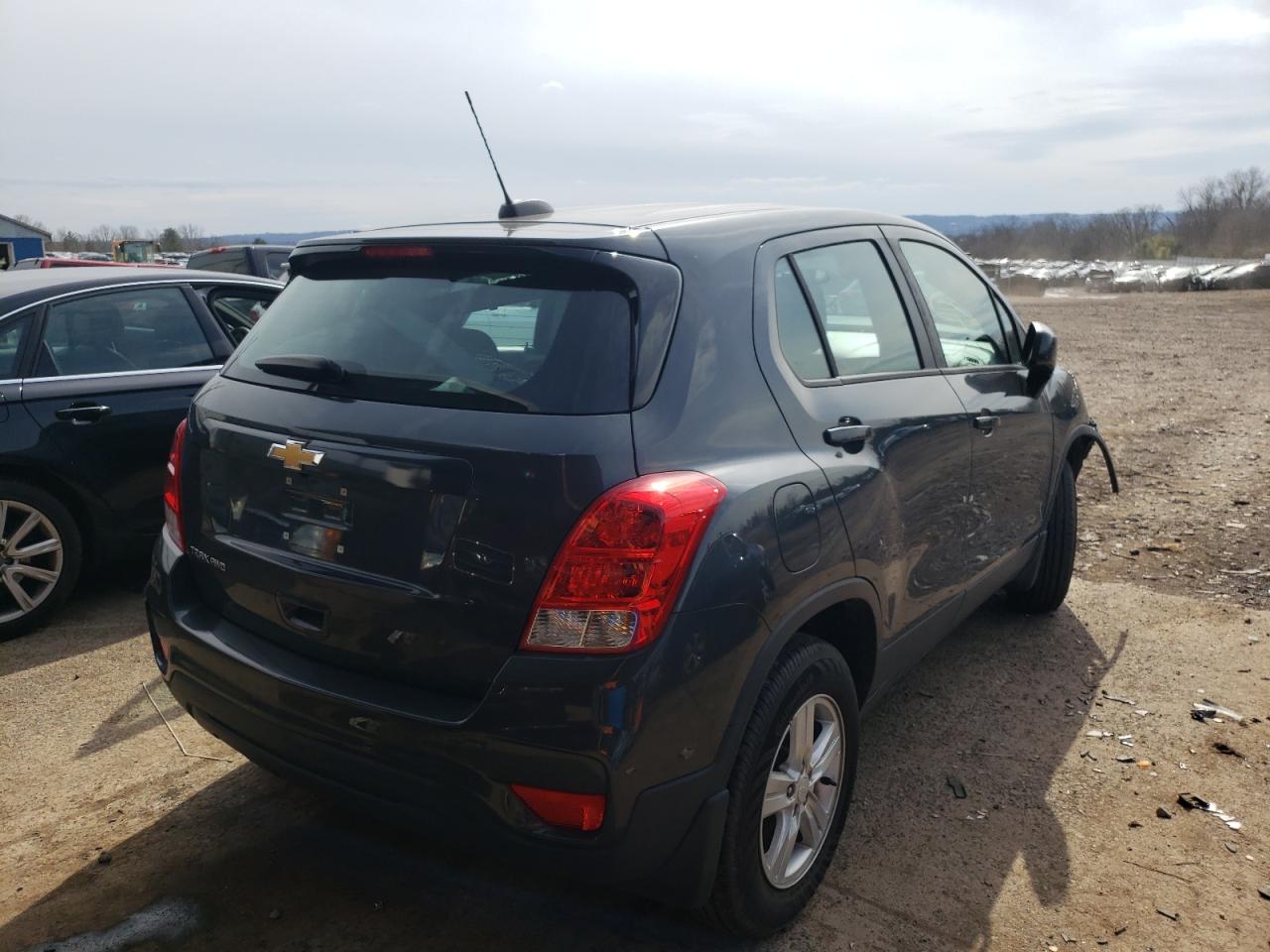 Photo 4 from auction – 2019 CHEVROLET TRAX LS with VIN 3GNCJNSB2KL287215