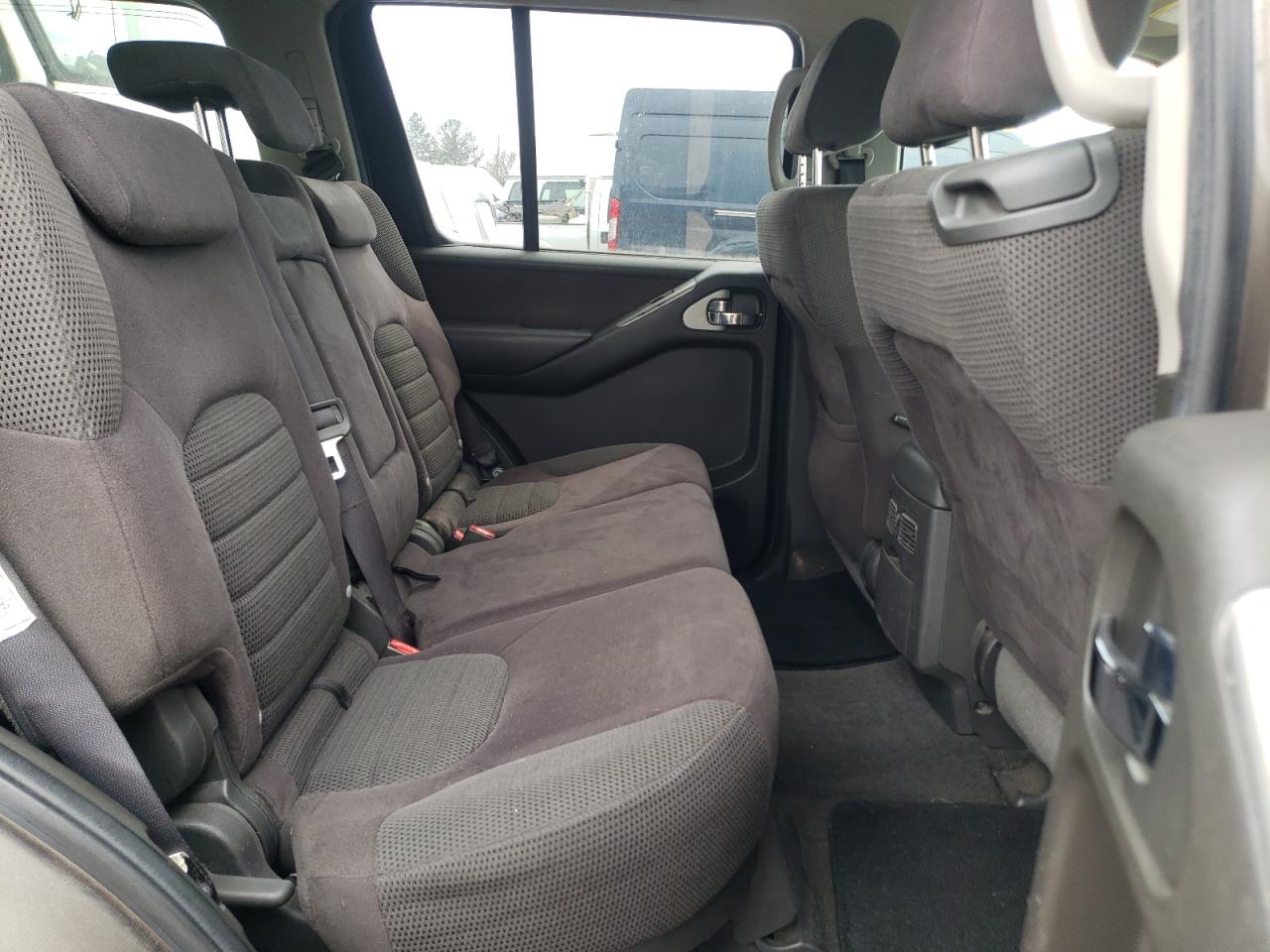Photo 6 from auction – 2006 NISSAN PATHFINDER with VIN 5N1AR18W16C652718