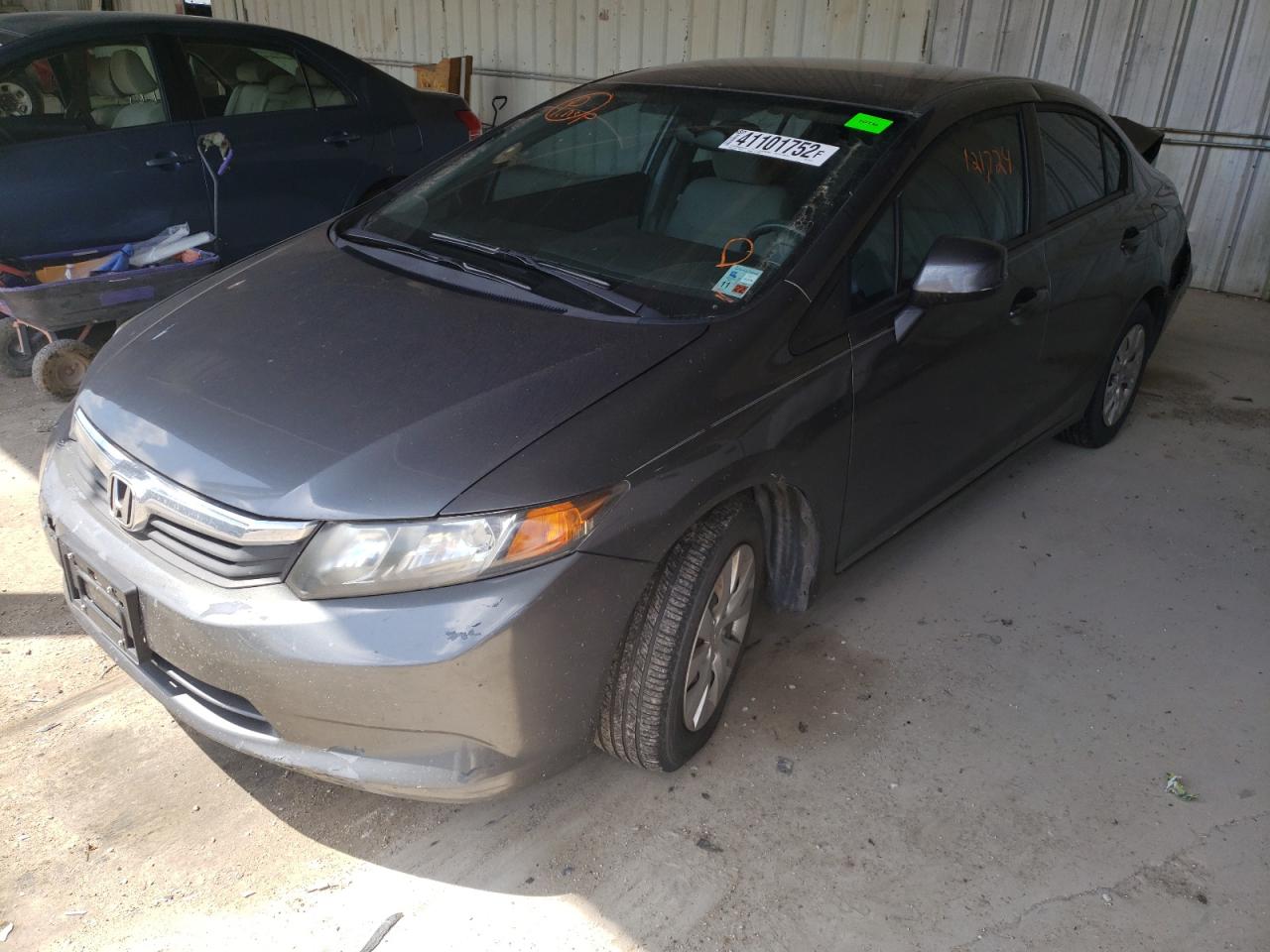 Photo 2 from auction – 2012 HONDA CIVIC LX with VIN 19XFB2F50CE006573