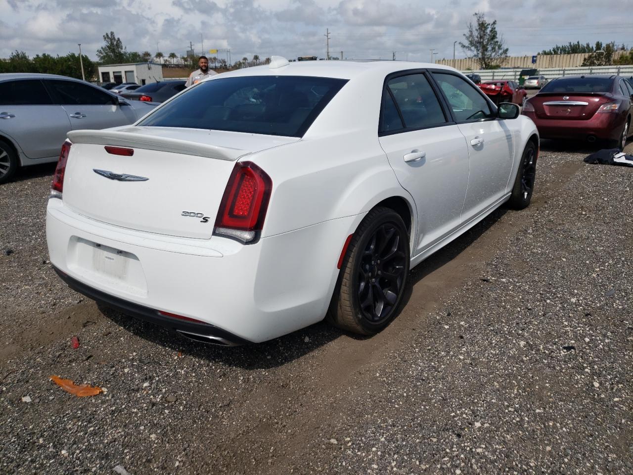 Photo 4 from auction – 2020 CHRYSLER 300 S with VIN 2C3CCABT1LH158790