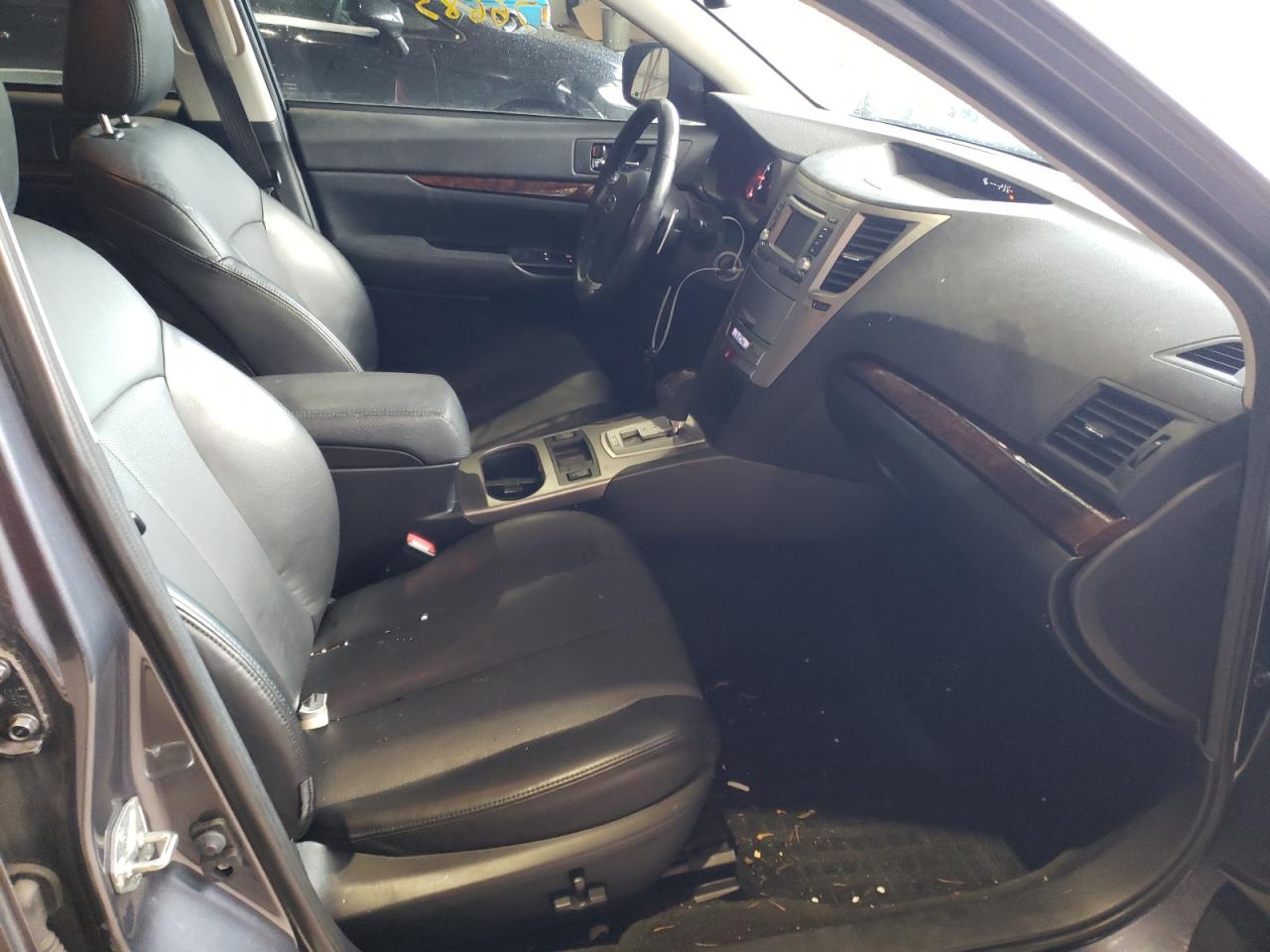 Photo 5 from auction – 2014 SUBARU LEGACY 2.5 with VIN 4S3BMBL60E3033580