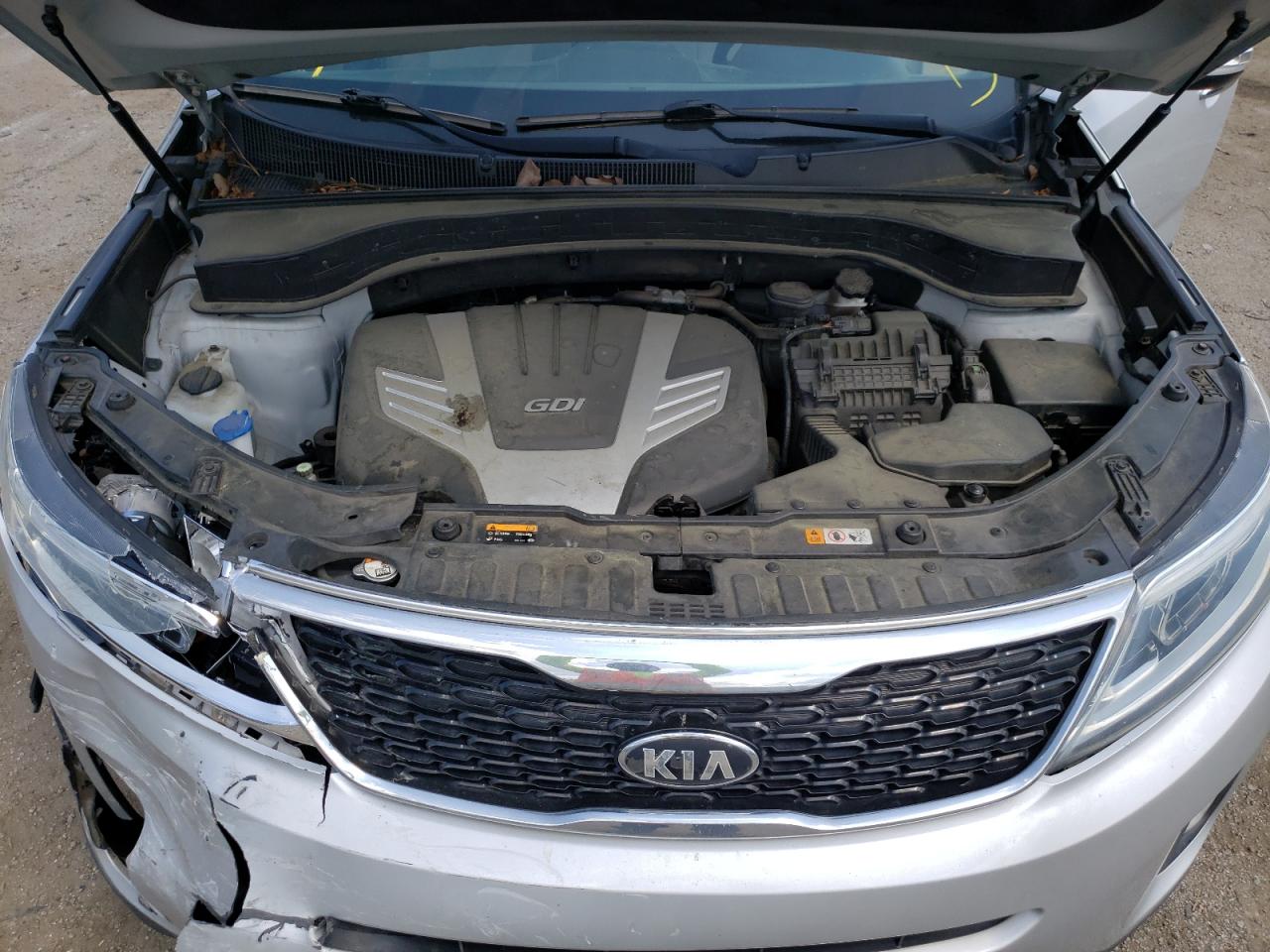 Photo 7 from auction – 2015 KIA SORENTO LX with VIN 5XYKT4A78FG590146