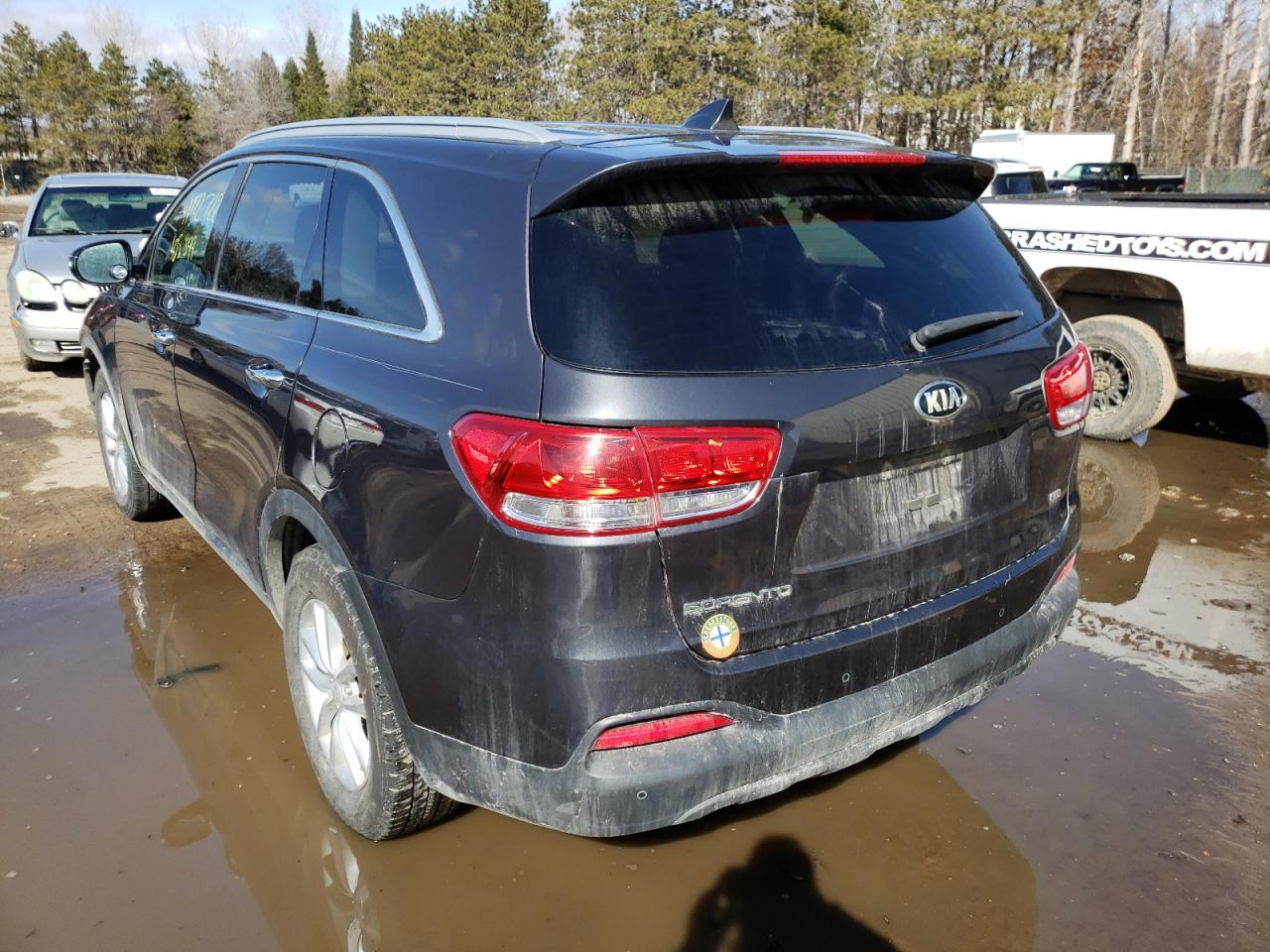 Photo 3 from auction – 2016 KIA SORENTO LX with VIN 5XYPG4A34GG041844