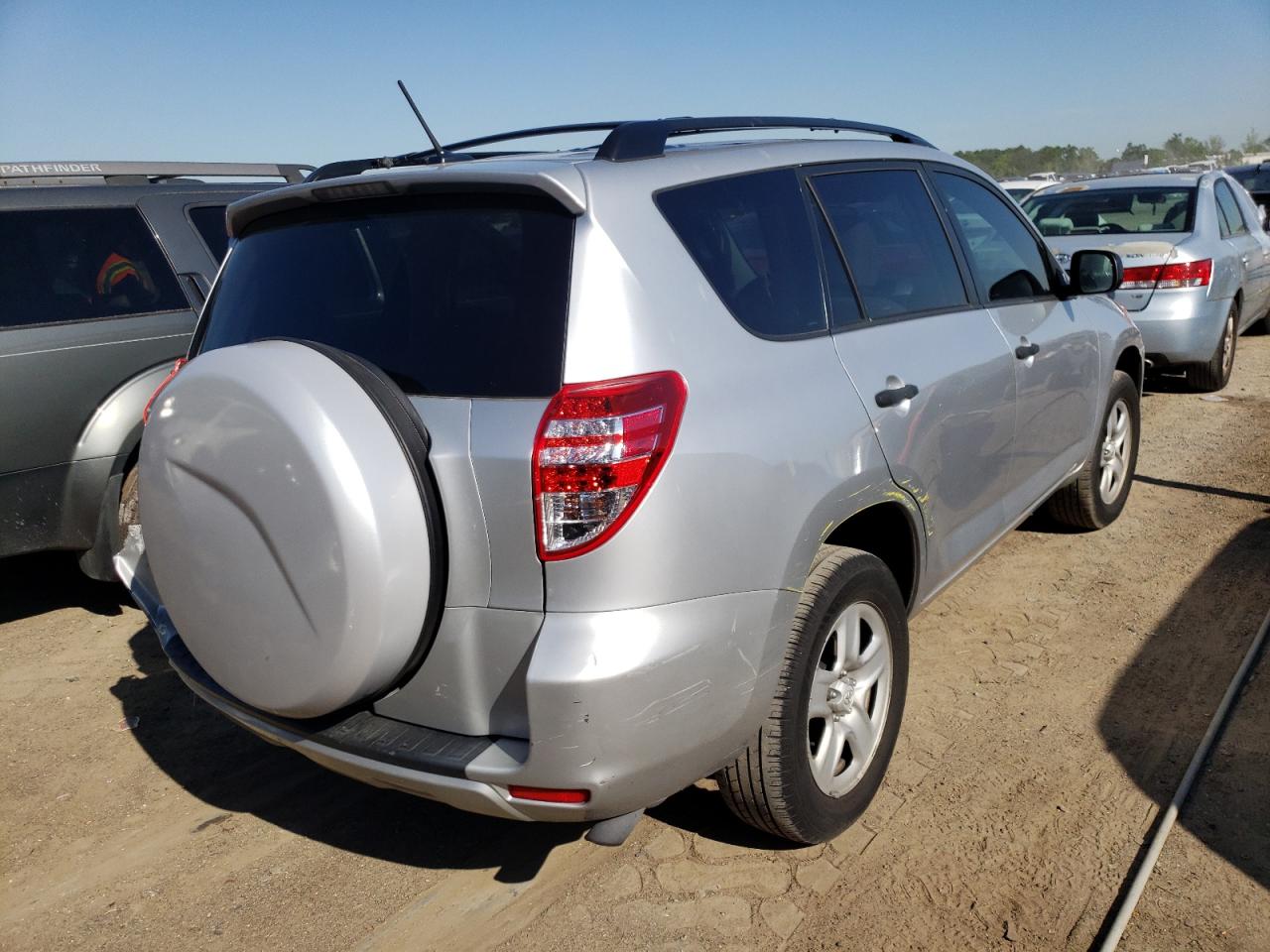Photo 4 from auction – 2012 TOYOTA RAV4 with VIN 2T3ZF4DV0CW135806