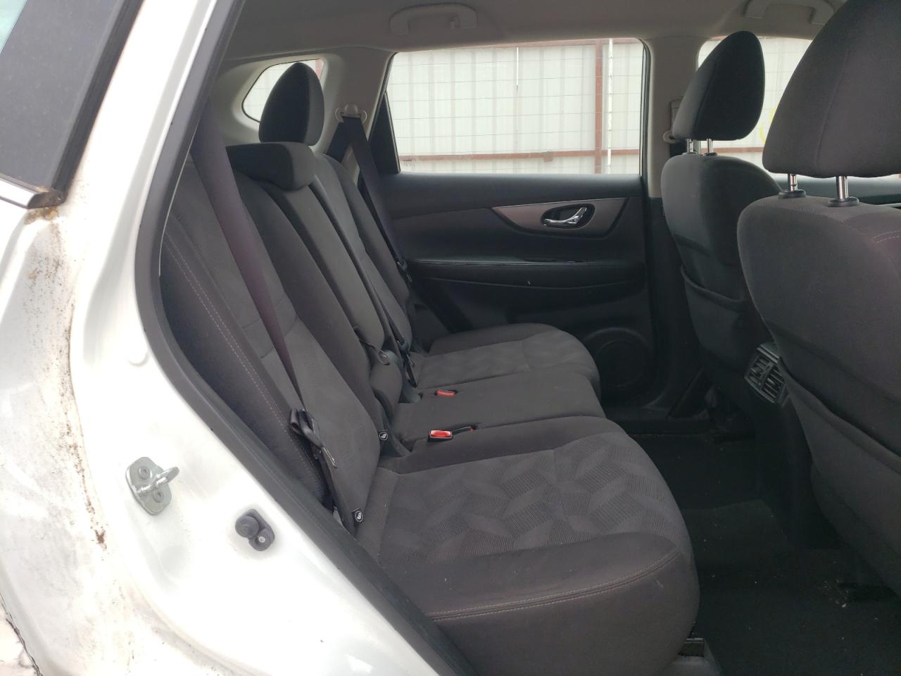 Photo 6 from auction – 2016 NISSAN ROGUE S with VIN KNMAT2MV0GP611614