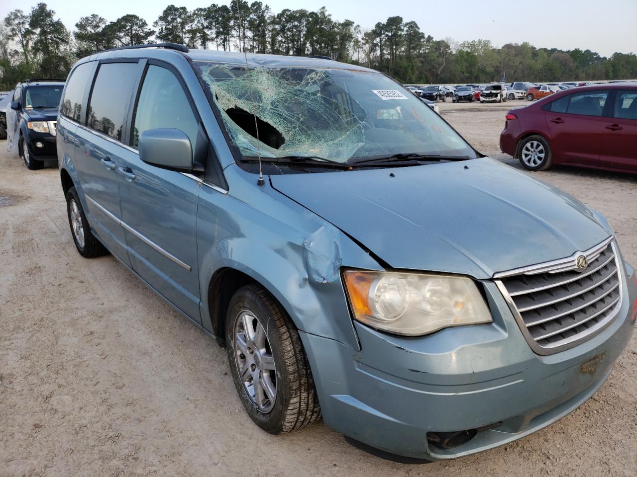 Photo 1 from auction – 2010 CHRYSLER TOWN & COU with VIN 2A4RR5D14AR460504