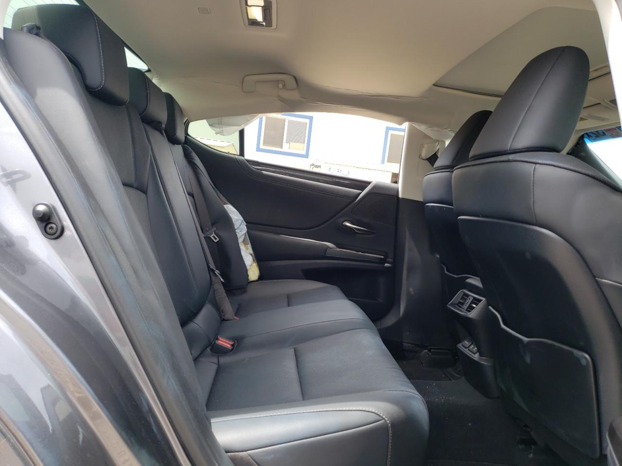 Photo 6 from auction – 2021 LEXUS ES 350 BAS with VIN JTHCZ1B15M2012488