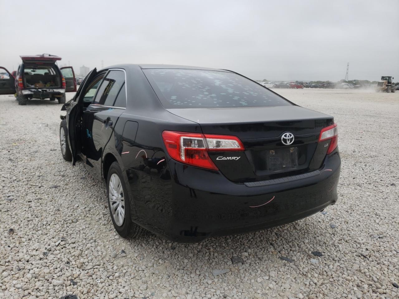 Photo 3 from auction – 2014 TOYOTA CAMRY L with VIN 4T4BF1FK2ER340614