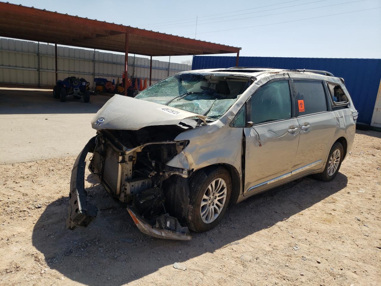 Photo 2 from auction – 2017 TOYOTA SIENNA XLE with VIN 5TDYZ3DC4HS816779
