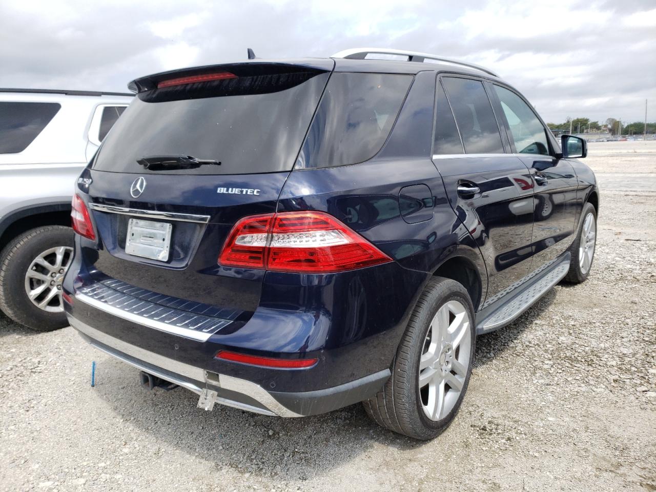 Photo 4 from auction – 2015 MERCEDES-BENZ ML 250 BLU with VIN 4JGDA0EB4FA472368