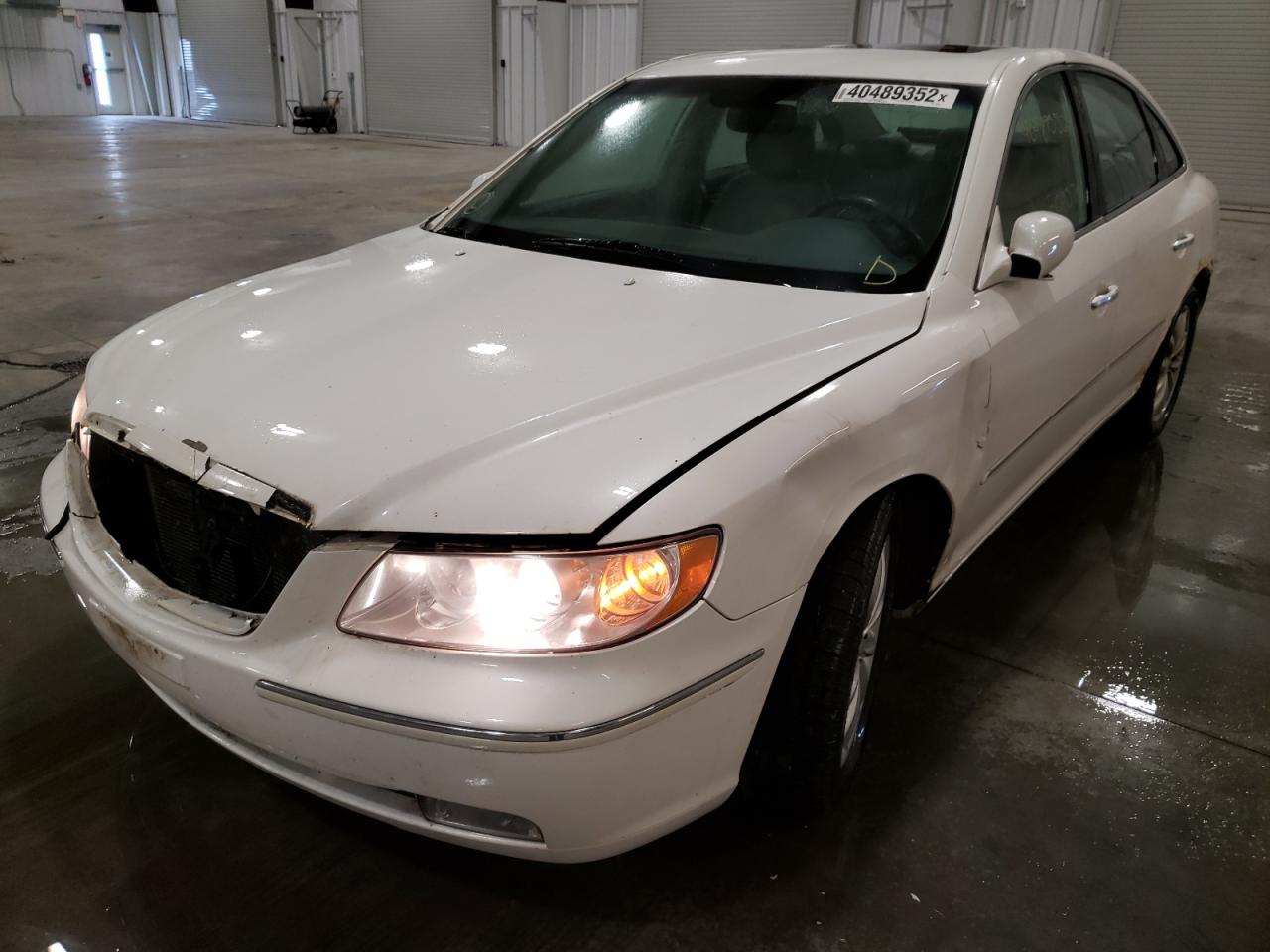 Photo 2 from auction – 2006 HYUNDAI AZERA SE with VIN KMHFC46F46A100394