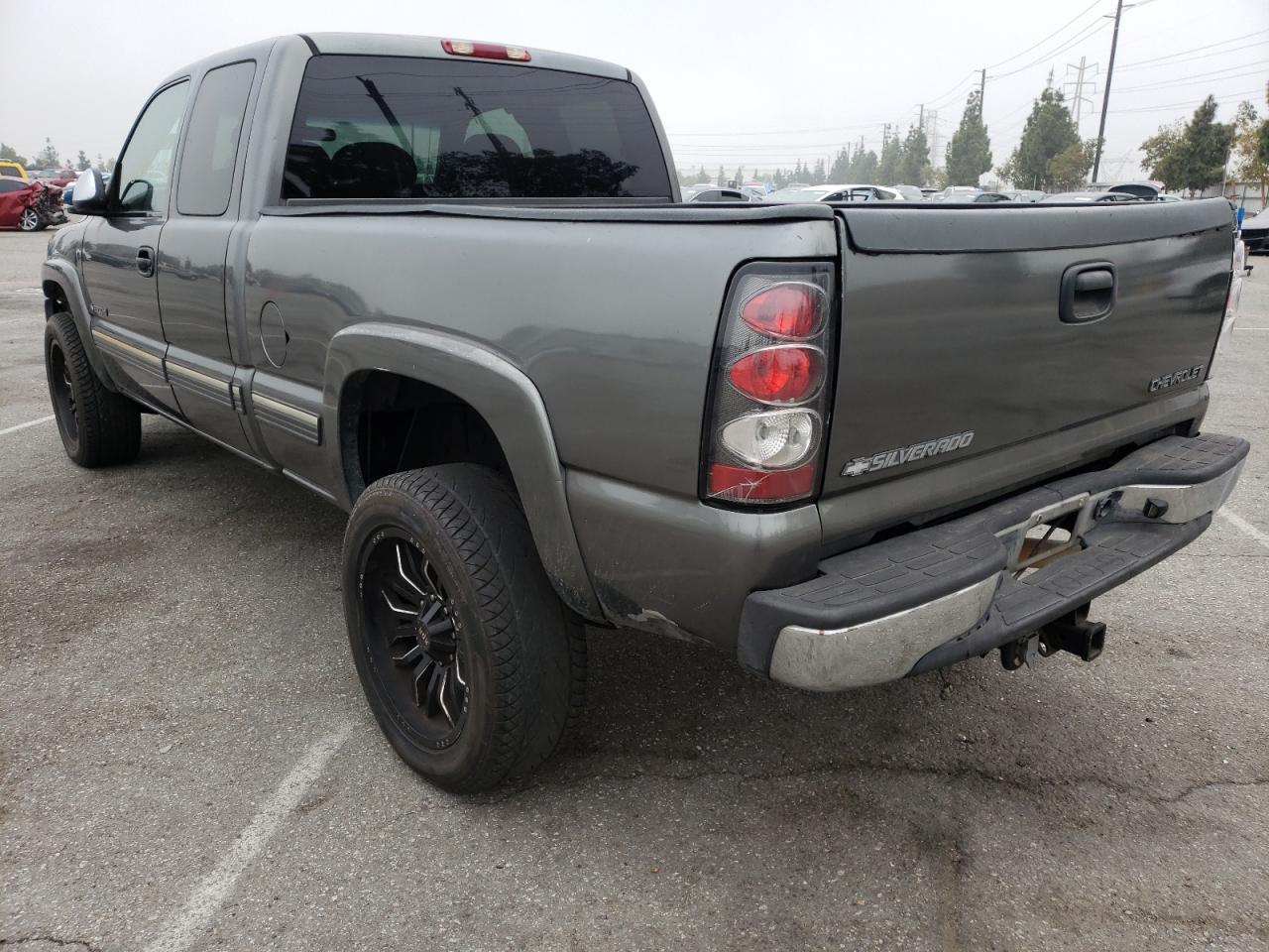Photo 3 from auction – 2002 CHEVROLET 2500 with VIN 1GCHC29U42Z102539
