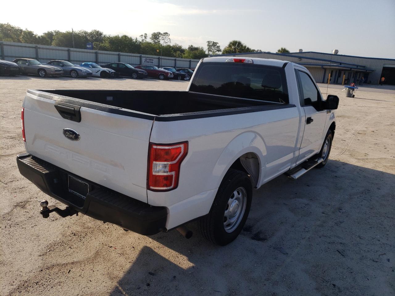 Photo 4 from auction – 2018 FORD F150 with VIN 1FTMF1CB6JKF01418