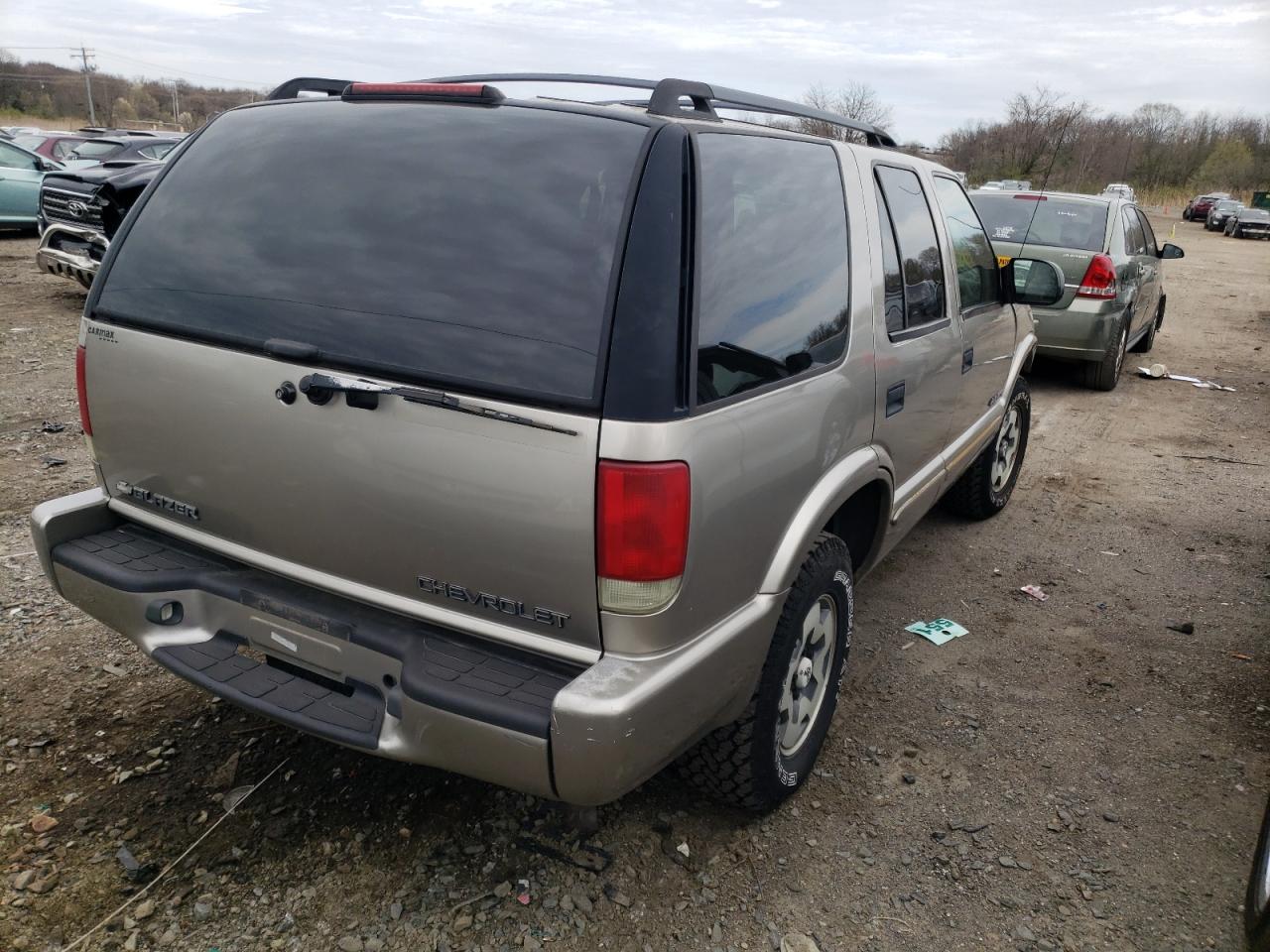 Photo 4 from auction – 2002 CHEVROLET BLAZER with VIN 1GNDT13W42K139397