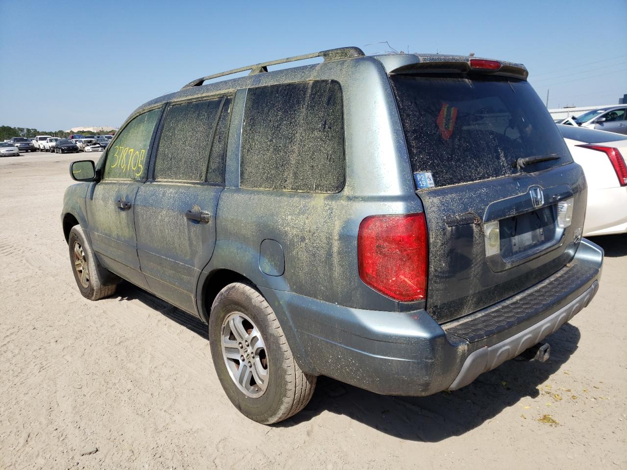 Photo 3 from auction – 2005 HONDA PILOT EXL with VIN 5FNYF18535B062010