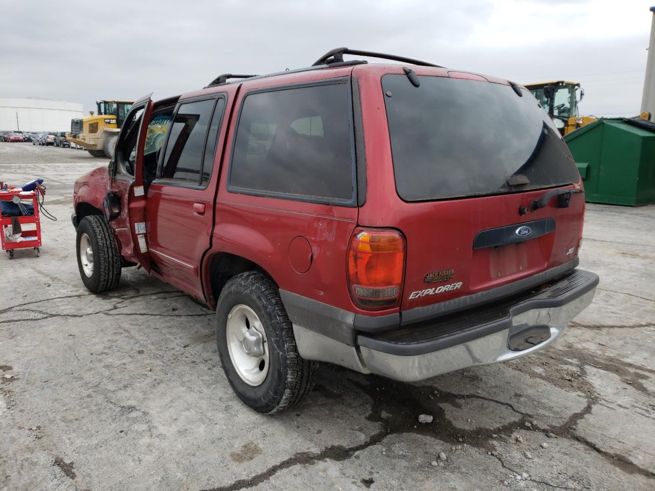 Photo 3 from auction – 2000 FORD EXPLORER X with VIN 1FMZU73X4YUB24043