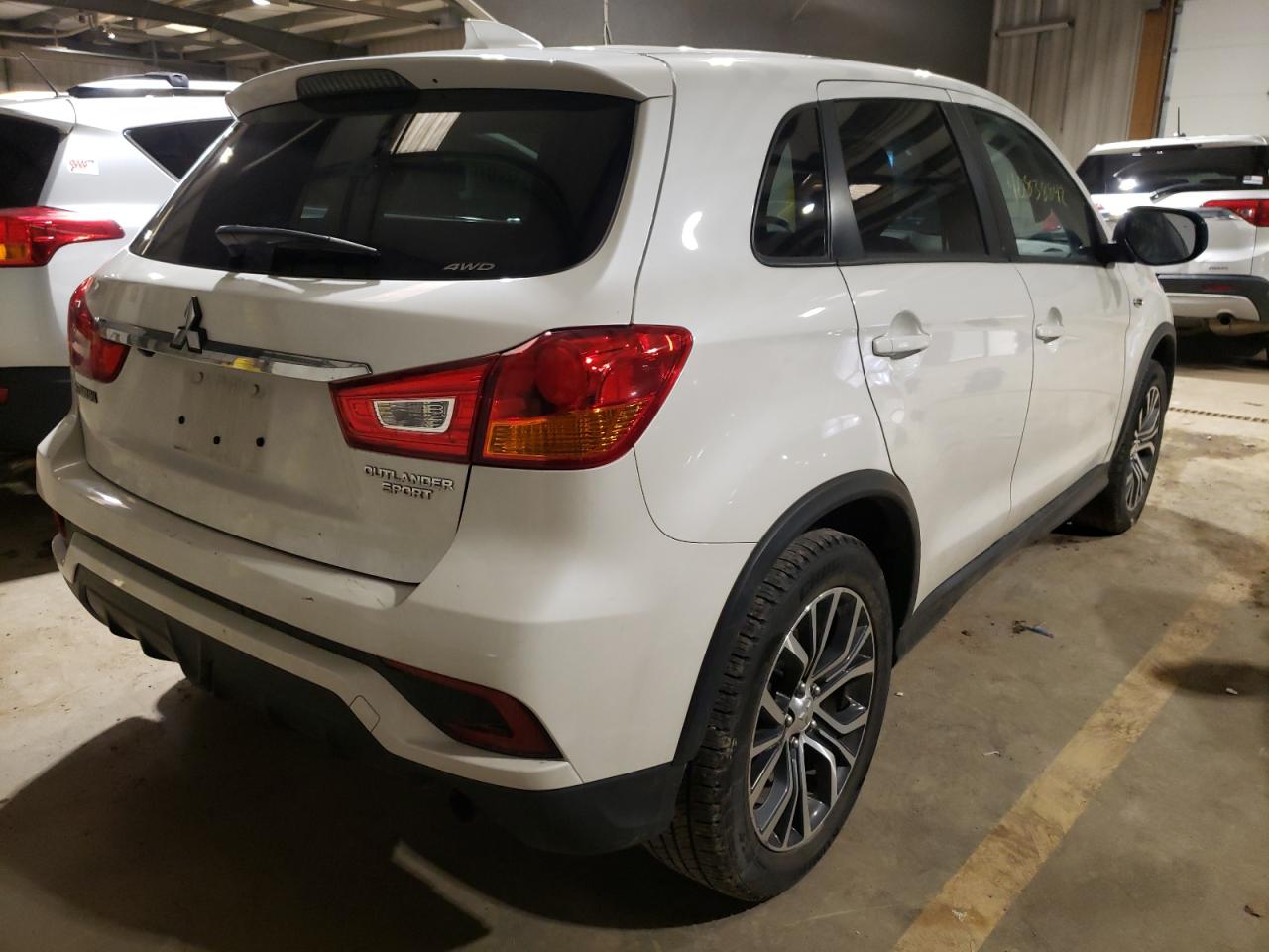 Photo 4 from auction – 2018 MITSUBISHI OUTLANDER with VIN JA4AR3AU4JU022729