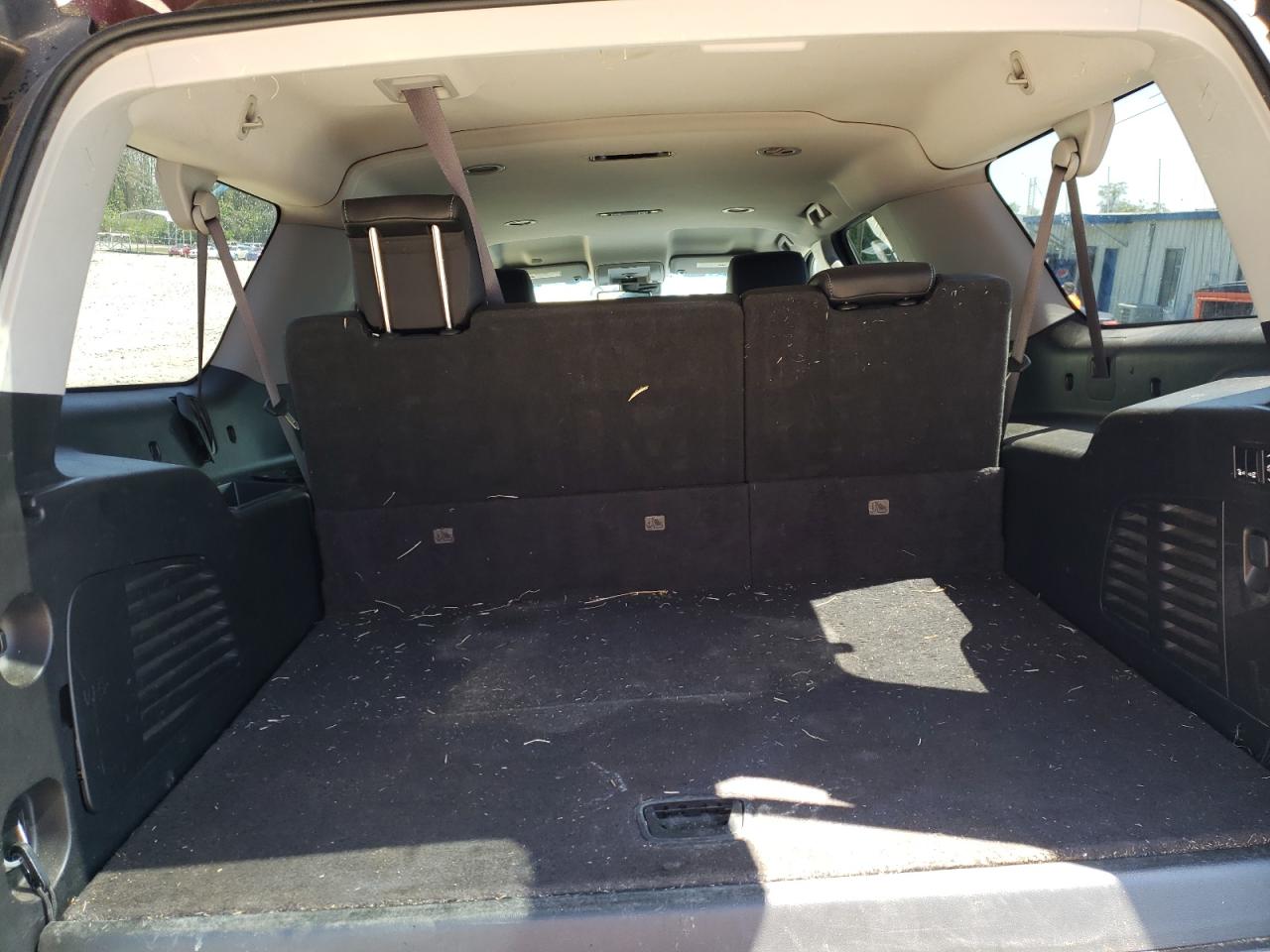 Photo 9 from auction – 2017 CHEVROLET SUBURBAN C with VIN 1GNSCJKC8HR169078