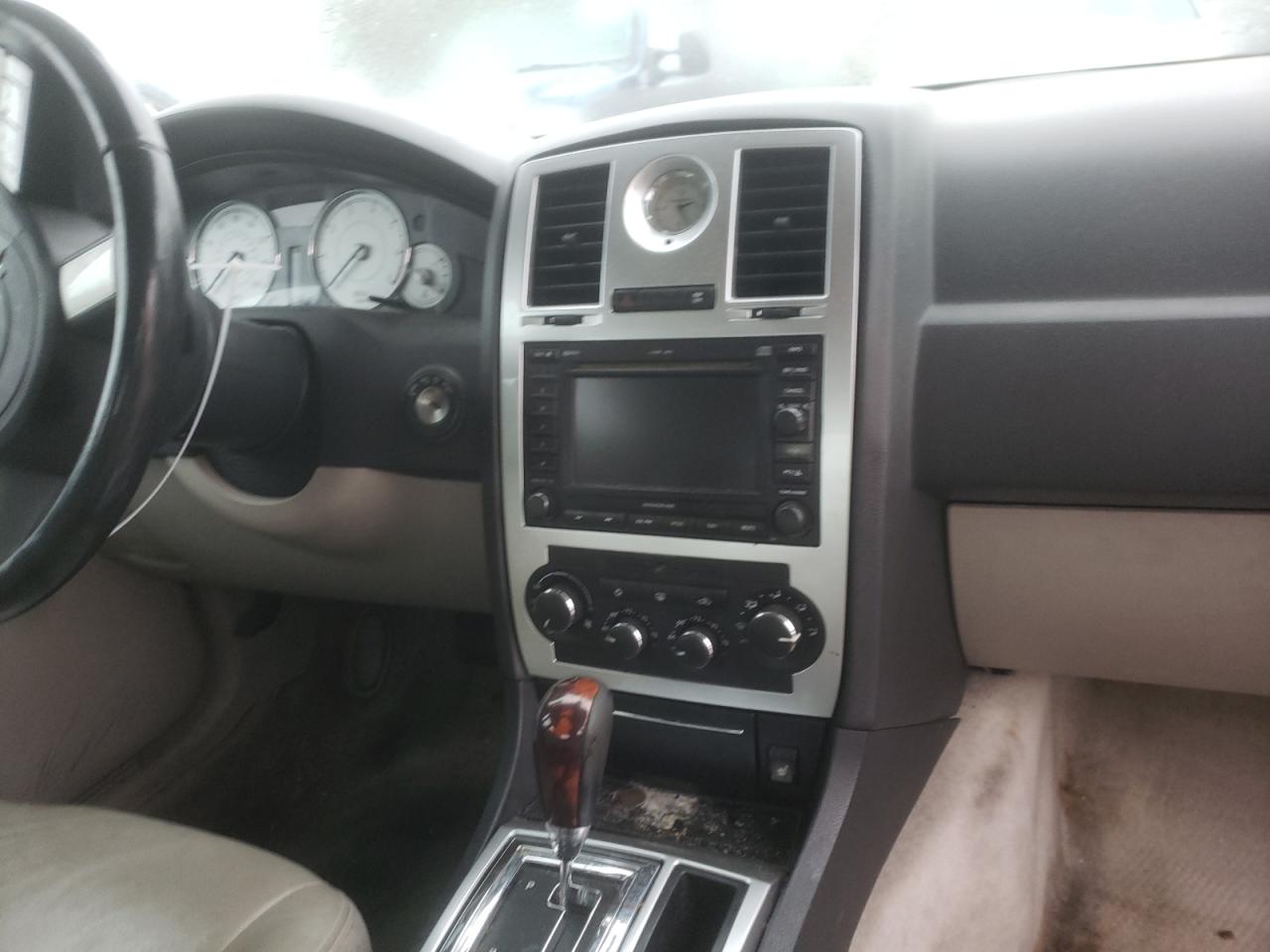 Photo 9 from auction – 2006 CHRYSLER 300C with VIN 2C3LA63H16H189927