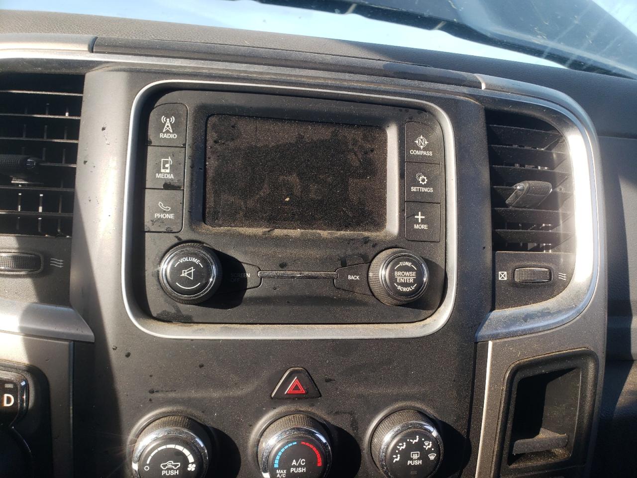 Photo 9 from auction – 2014 RAM 1500 SLT with VIN 1C6RR7GT2ES259954