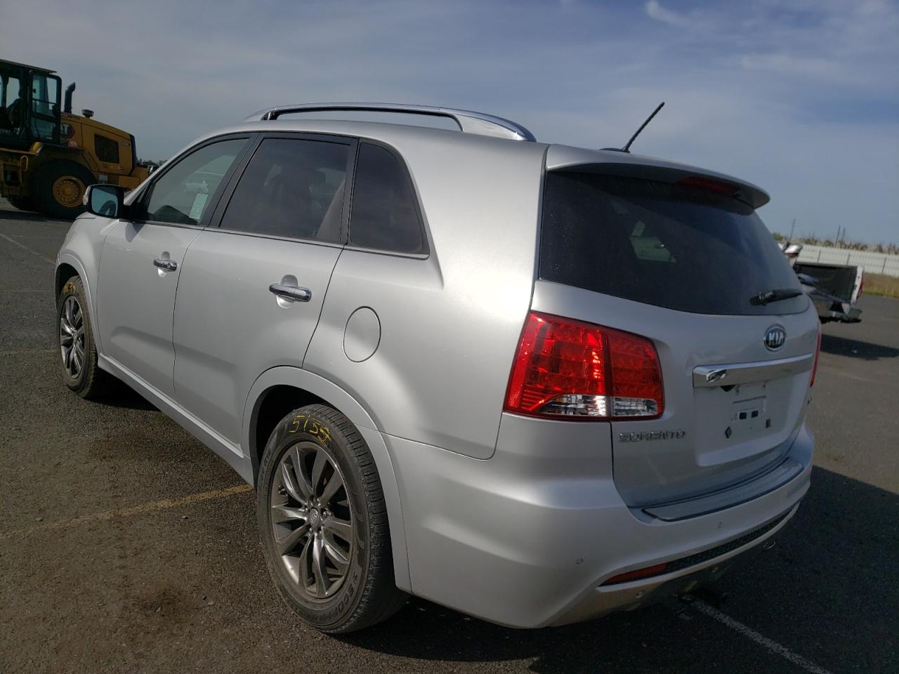 Photo 3 from auction – 2012 KIA SORENTO SX with VIN 5XYKW4A23CG300192