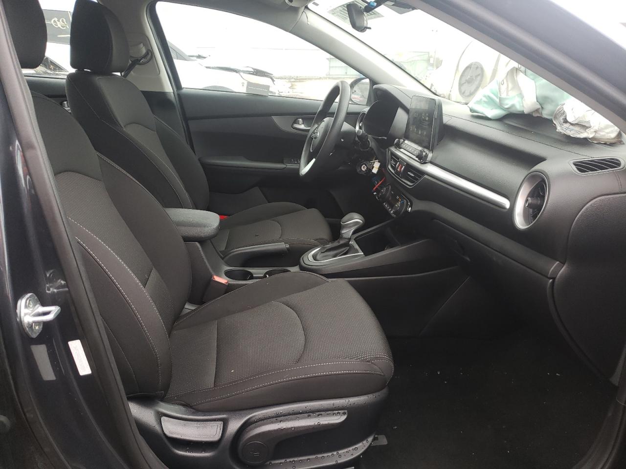 Photo 5 from auction – 2019 KIA FORTE FE with VIN 3KPF24AD3KE058885