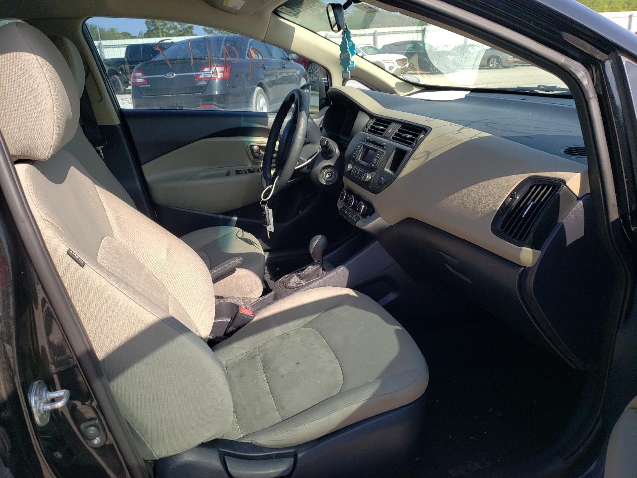 Photo 5 from auction – 2014 KIA RIO LX with VIN KNADM5A39E6405318