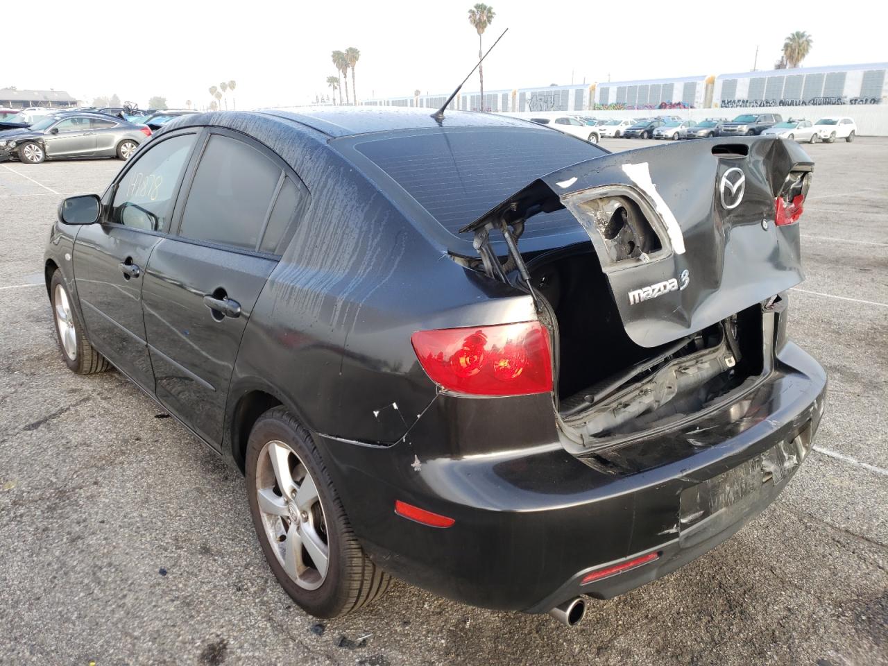 Photo 3 from auction – 2006 MAZDA 3 I with VIN JM1BK12G161506443